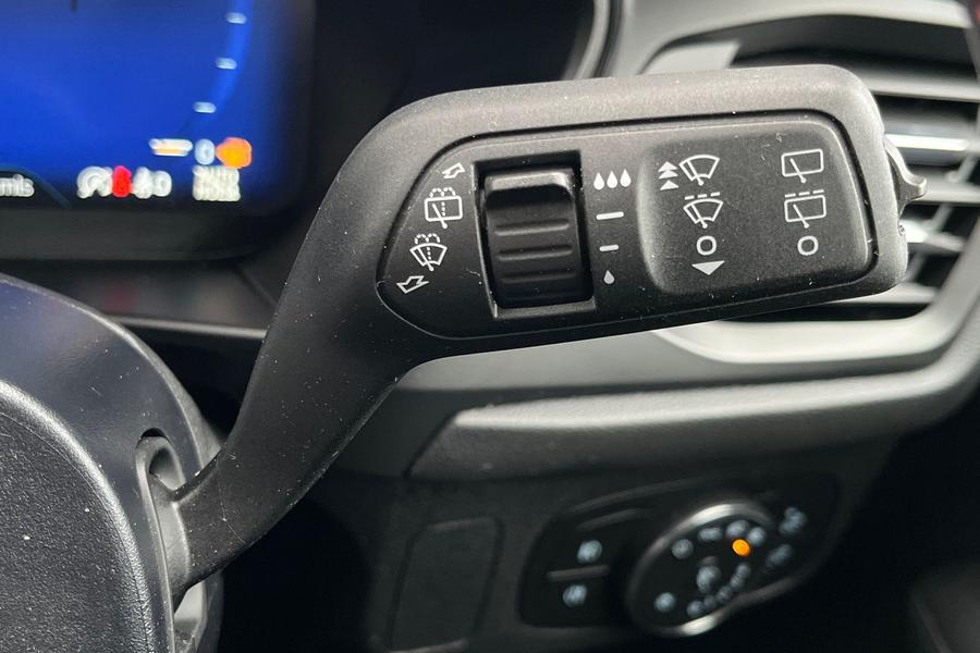 Ford FOCUS Photo autoimg-77988221e677d4f8c61347dd2ee575a920a1b142.jpg