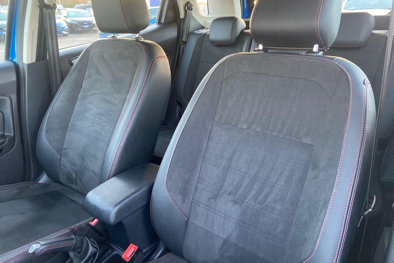 Ford EcoSport Photo 18