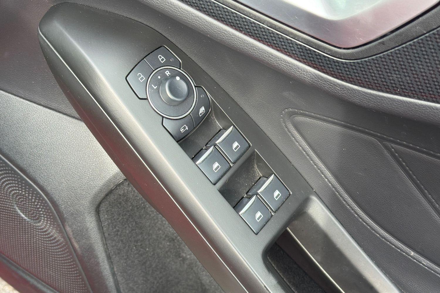 Ford FOCUS Photo 15