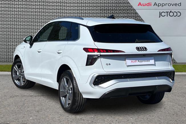 AUDI Q3 Photo 3