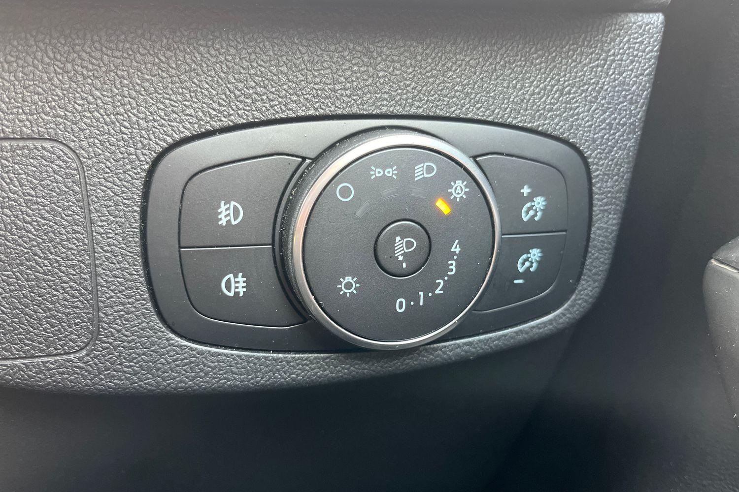 Ford Focus Photo 22