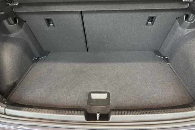 VOLKSWAGEN Polo Photo 12