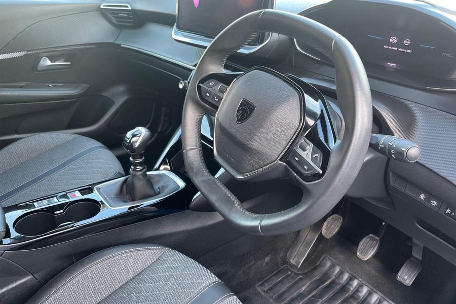 Peugeot 208 Photo autoimg-77b0a341e044d3f57b05a5e02c47d6eca5884775.jpg