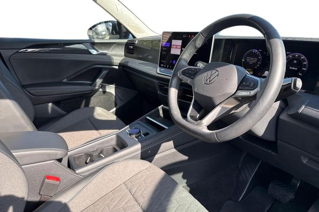 VOLKSWAGEN Tiguan Photo 6