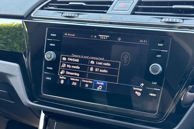 VOLKSWAGEN Touran Photo 48