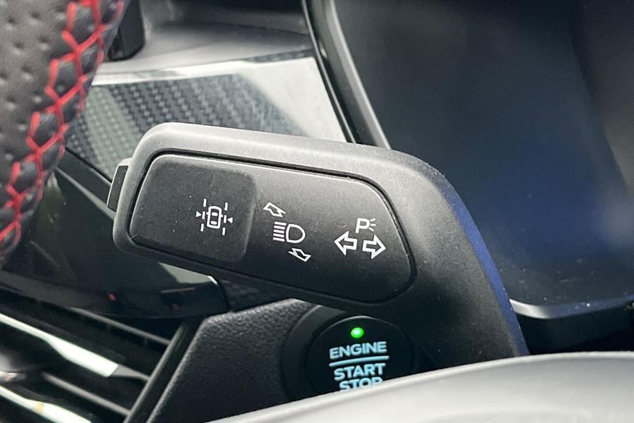 Ford Kuga Photo autoimg-77c0465f25a0176f0b06ad018a0dd7f84e4301b9.jpg