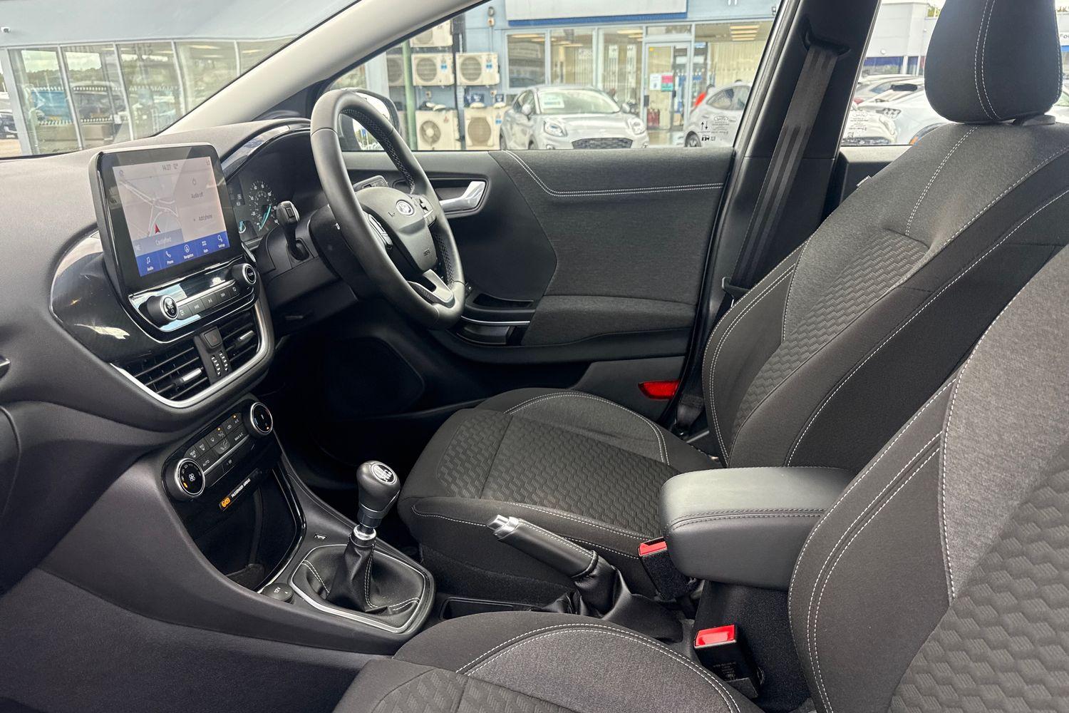 Ford PUMA Photo 18