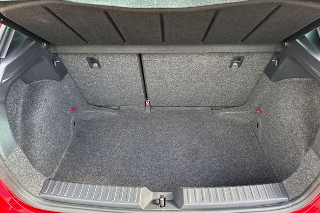 SEAT Ibiza Photo 12