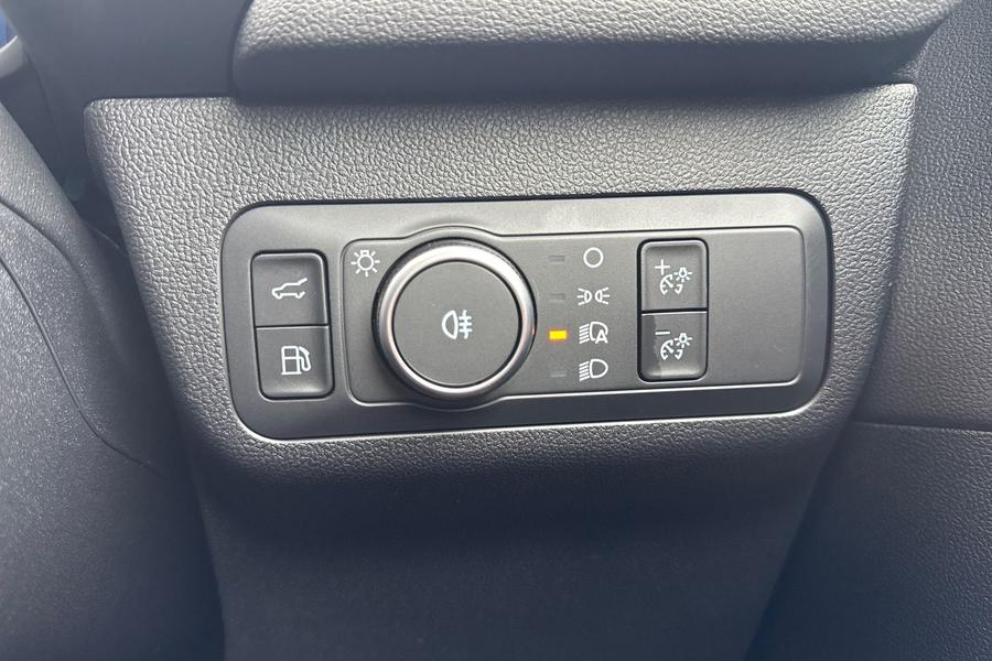 Ford KUGA Photo autoimg-77c2fb1b8cdc068d0921e06c86e7622e95e17750.jpg