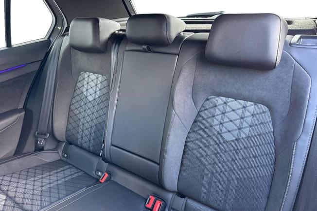 VOLKSWAGEN Golf Photo 9
