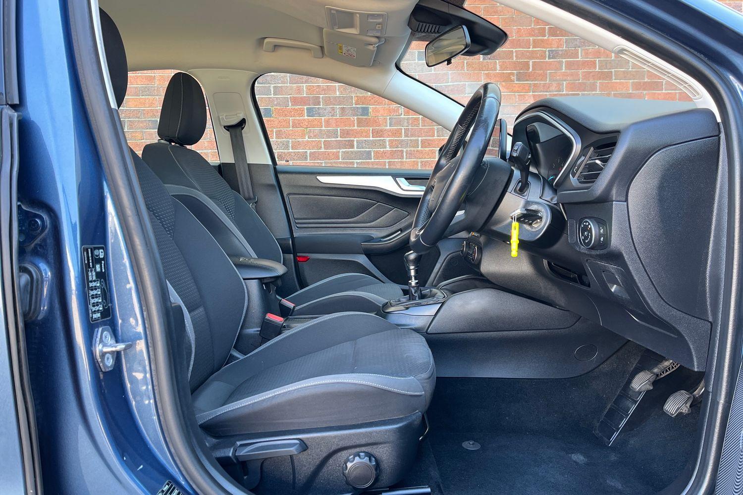 Ford Focus Photo 27