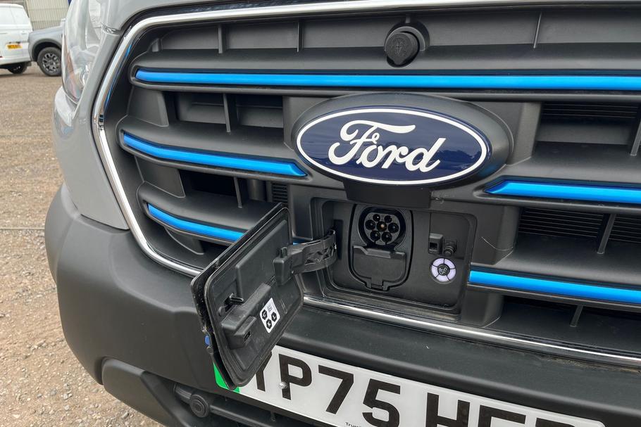 Used Ford E-TRANSIT YP75HFB 9