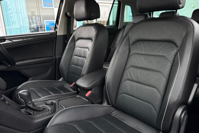 VOLKSWAGEN Tiguan Photo 24