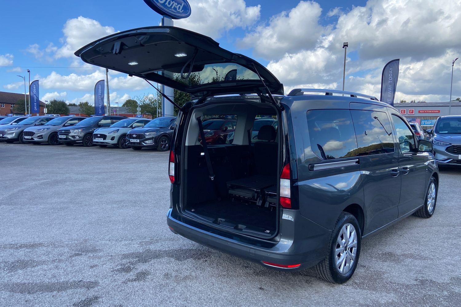 Ford GRAND TOURNEO CONNECT Photo 37