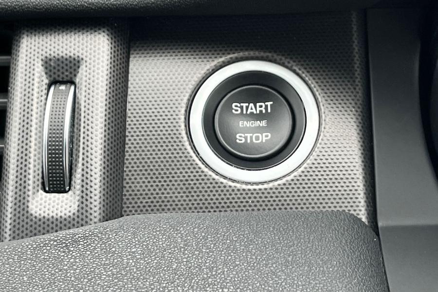 Land Rover RANGE ROVER EVOQUE Photo autoimg-77d6945322eb965e7b51ada25cc9a9a7b1bfd2bf.jpg