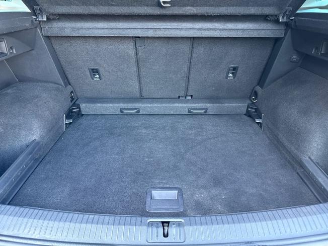 VOLKSWAGEN Tiguan Photo 12