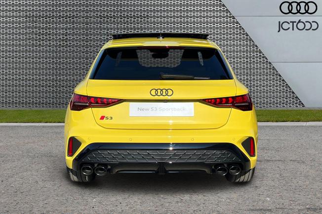 AUDI S3 Photo 7