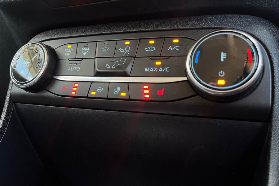 Ford Fiesta Photo autoimg-77de49ce82549098dd191c0b323a8dd91367b8de.jpg