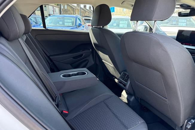 Volkswagen T-Roc Photo 48