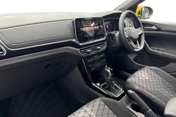 VOLKSWAGEN T-Cross Photo 2