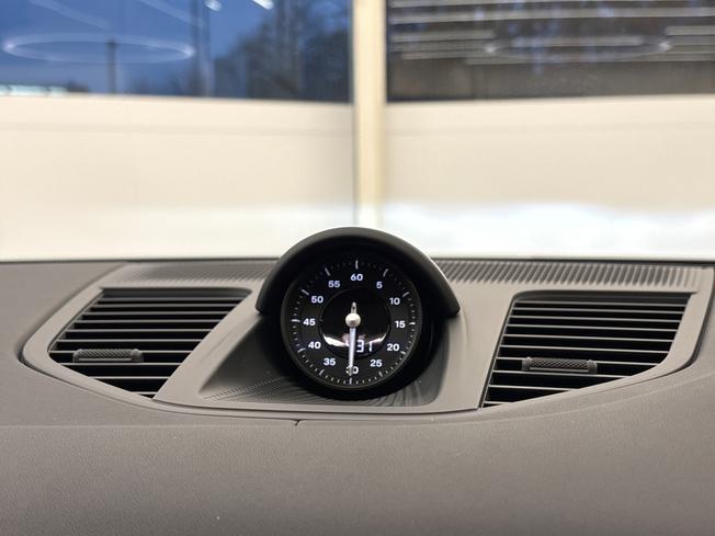 PORSCHE Panamera Photo 18