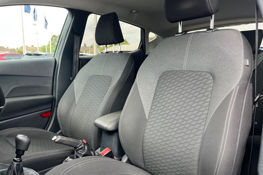 Ford FIESTA Photo autoimg-77e7a312098c17d7853b625a2193fca8d3772b07.jpg