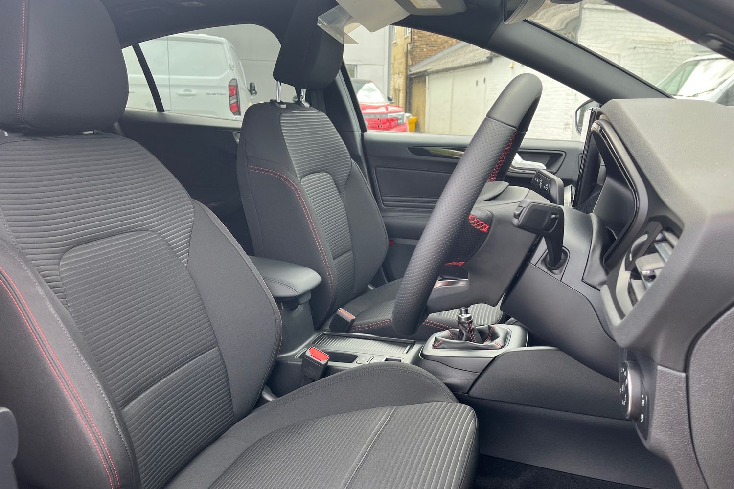 Ford FOCUS Photo 16