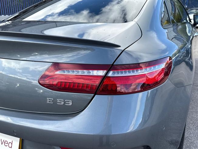 MERCEDES-BENZ E Class Photo 18