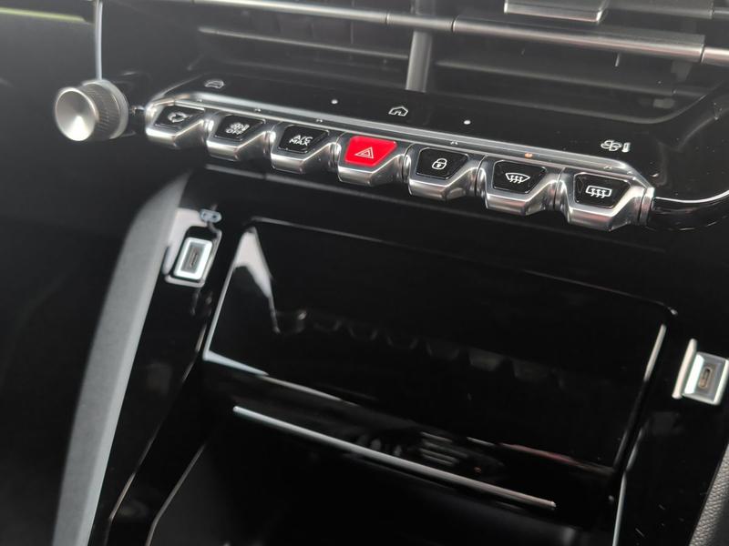 Used Peugeot 2008 FL73PXX 23