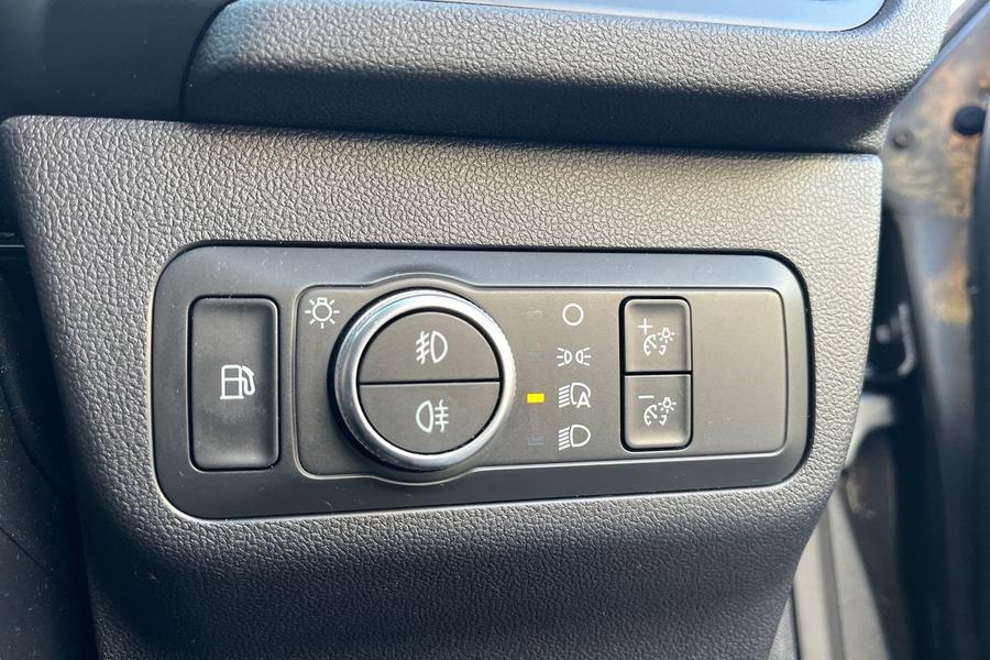 Ford KUGA Photo autoimg-77f0fed4bdfb5eeb741e014877f71791b5952c5c.jpg