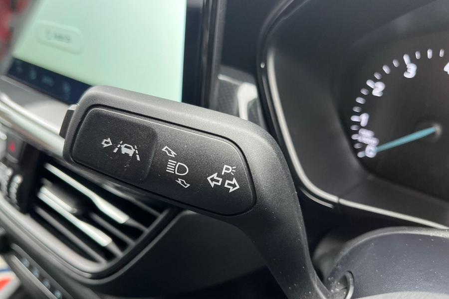 Ford FOCUS Photo autoimg-77f301180d1571b0d8ec5becc614a683f7d44327.jpg