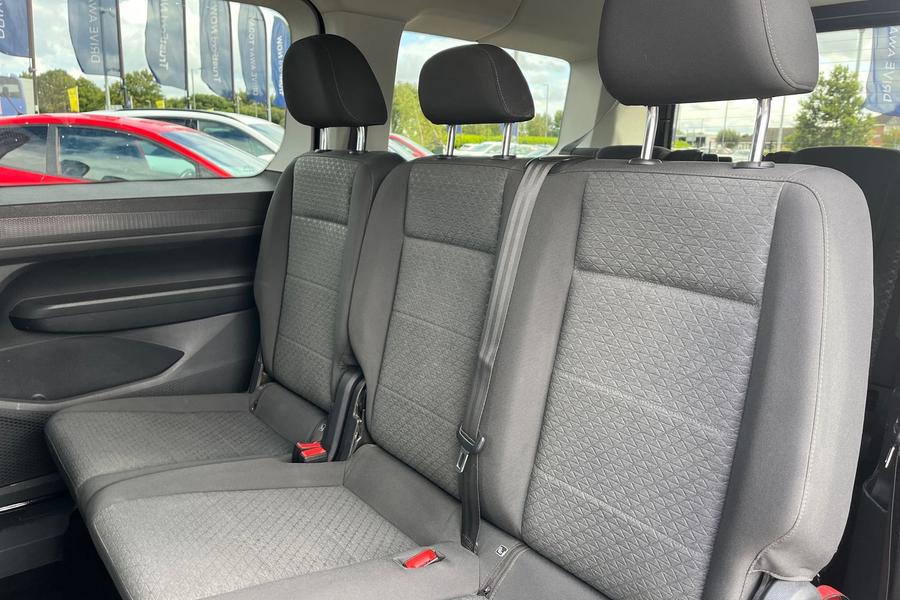 Ford Grand Tourneo Connect Photo autoimg-77f440794d1240926e5b7319d76694d4eec87f5d.jpg