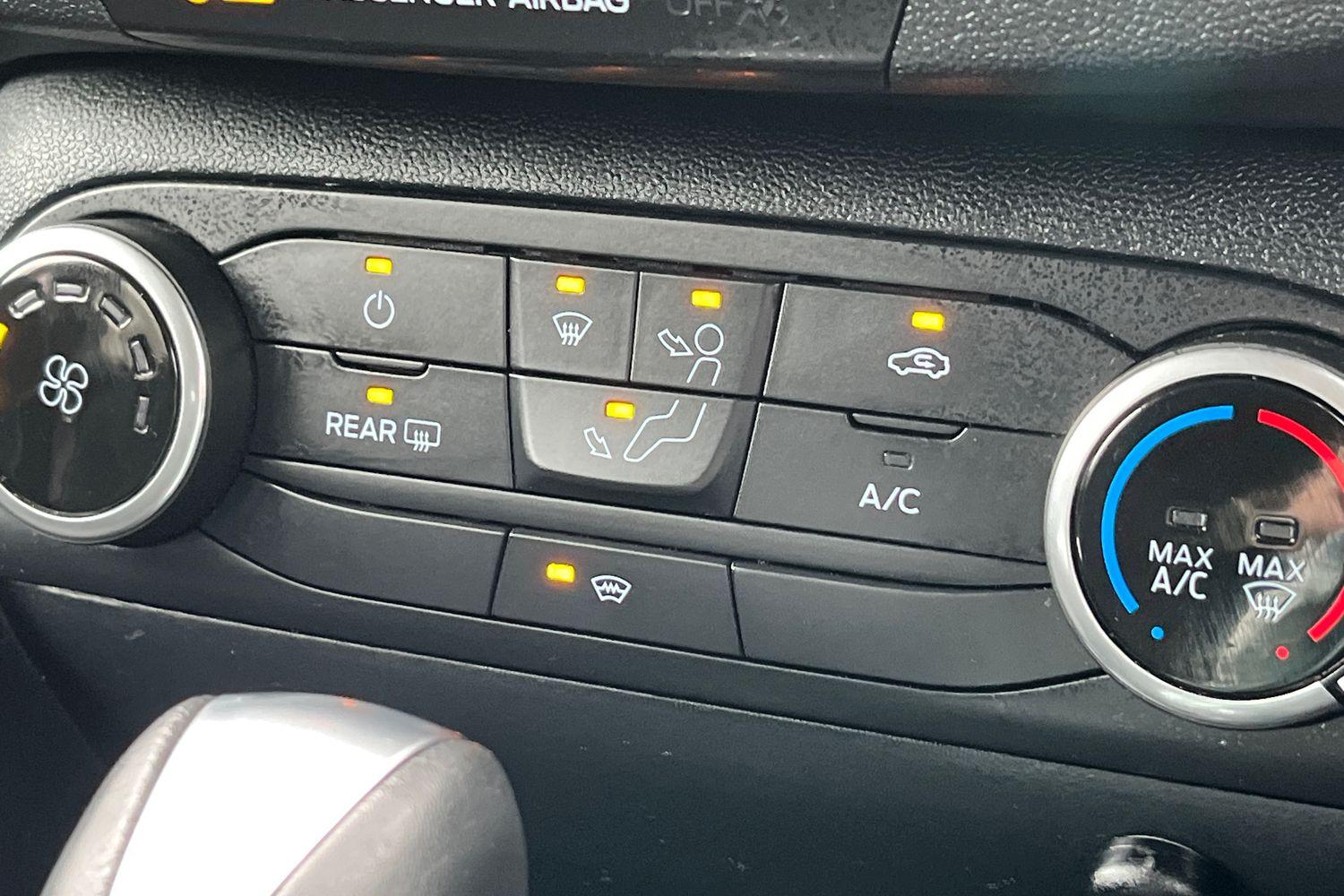 Ford FIESTA Photo 28