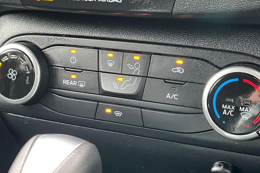 Ford FIESTA Photo autoimg-77f50f6ae42a1c04e3f25d45d5803c44a084f4ea.jpg