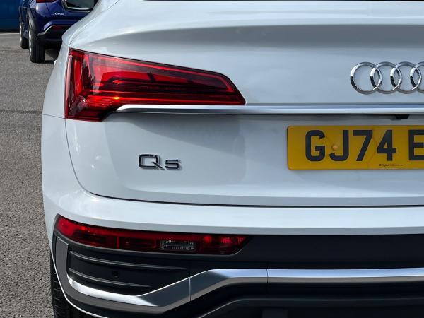 Audi Q5 Photo autoimg-77f599a4c4e0618067128617c1498949ad6c371f.jpg