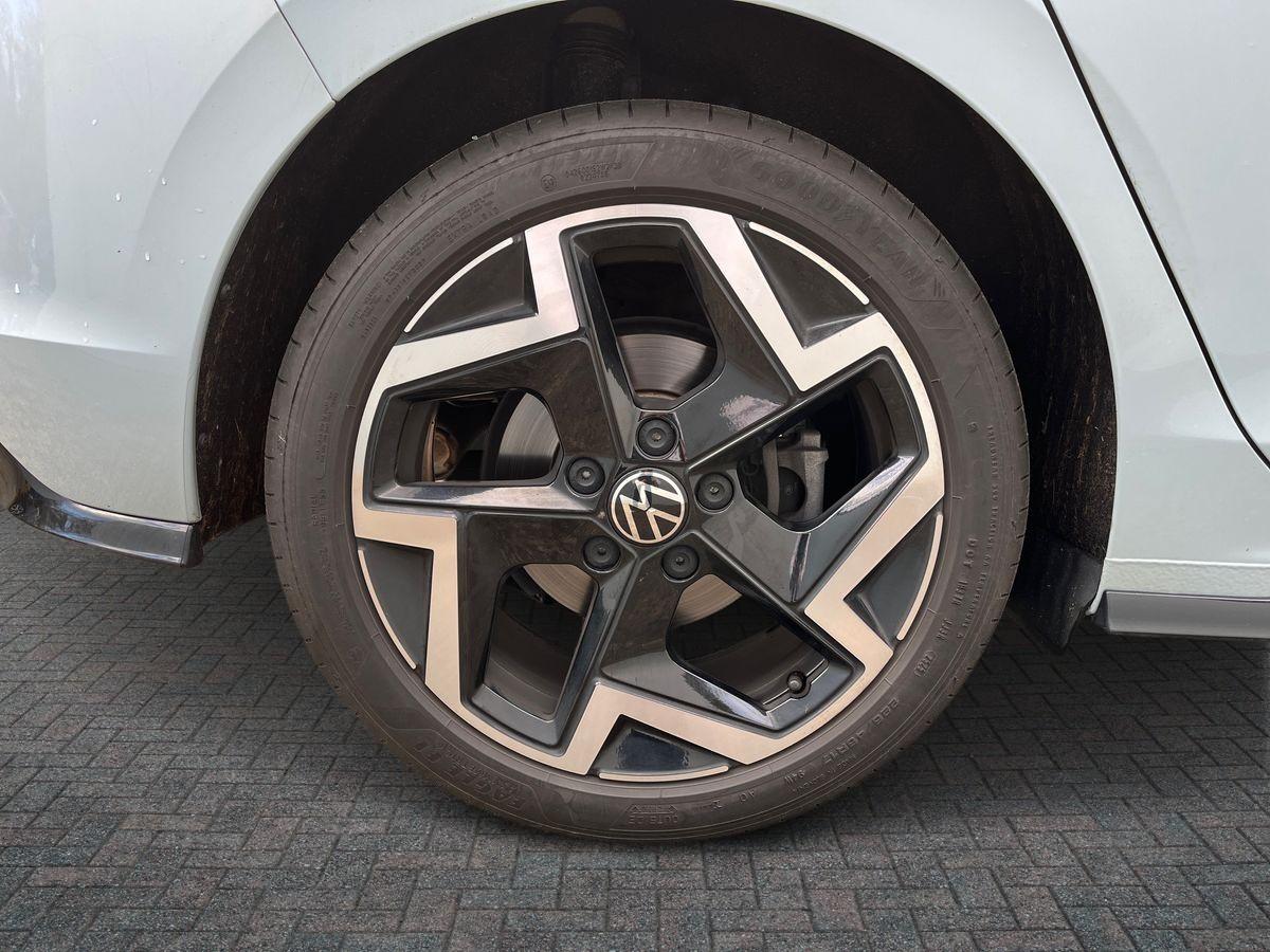 Volkswagen Golf Photo autoimg-77f6a362414a8db3dae1be52225f7d082b5a1711.jpg