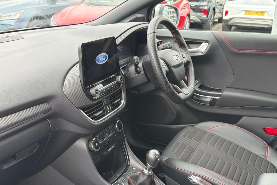 Ford PUMA Photo autoimg-77fb2f8444f330c38031de52a6d0af2f31a305f7.jpg