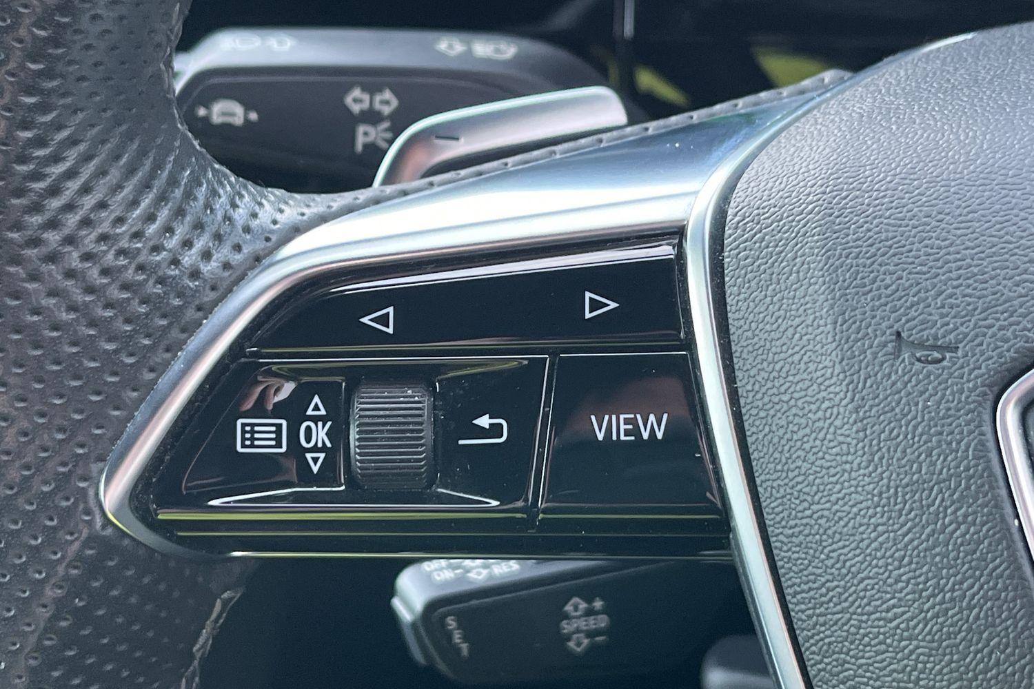 Audi E-TRON Photo 37