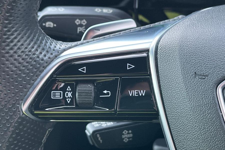 Audi E-TRON Photo autoimg-77fcb2c9c52430efdf710e035bb7d0f7fd9784f6.jpg