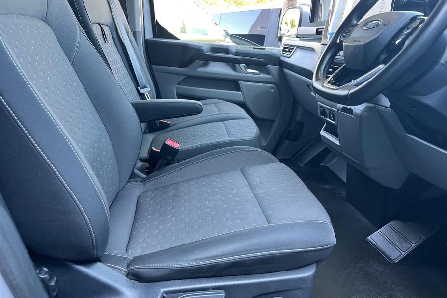Used Ford TRANSIT CUSTOM LF74PGB 32