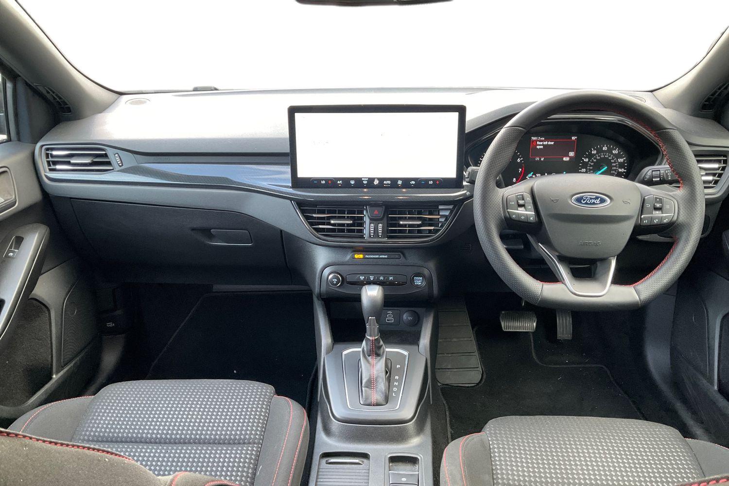 Ford Focus Photo 9