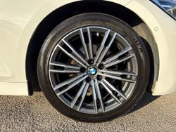 BMW 3 Series Photo 5