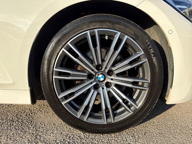 BMW 3 Series Photo 5
