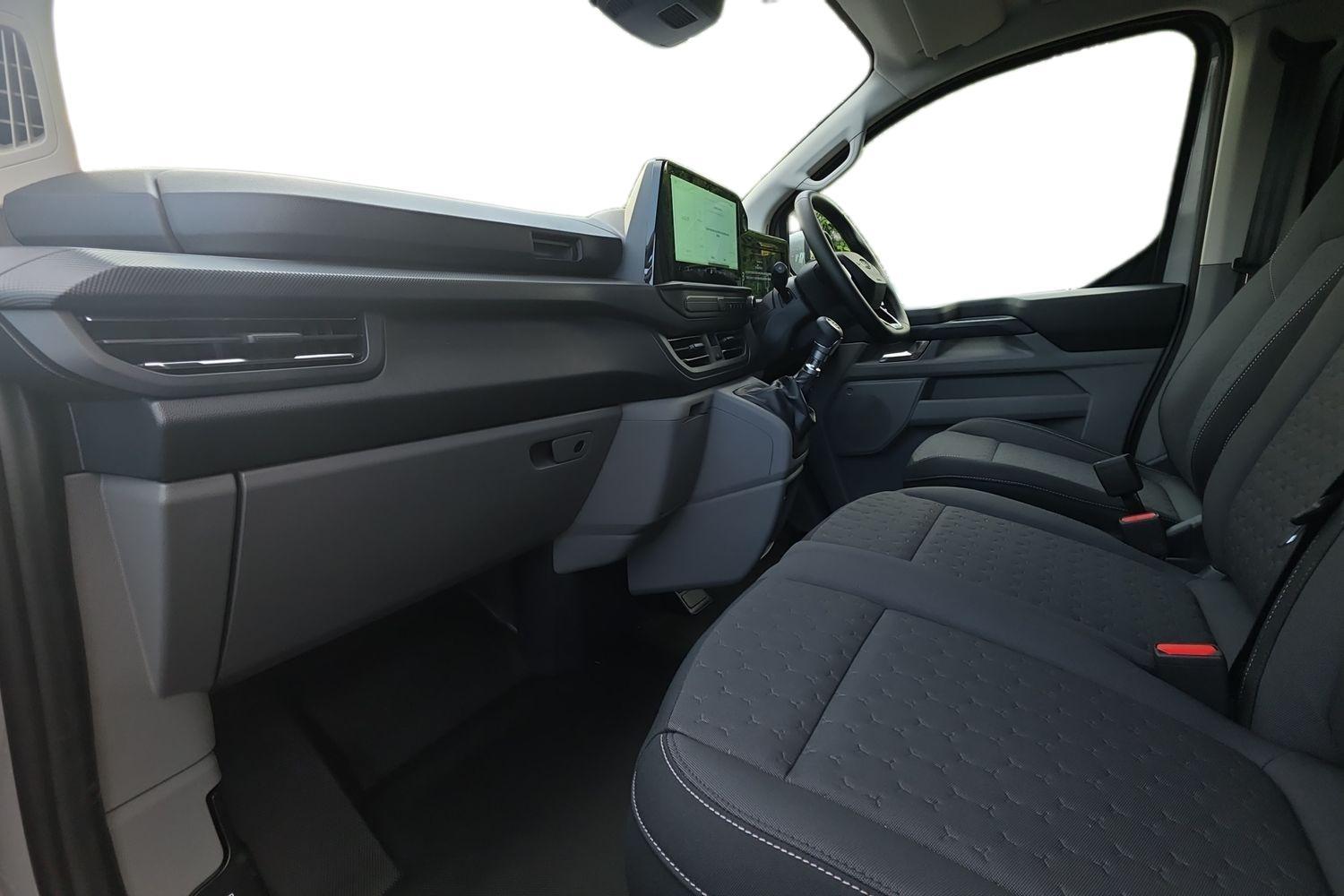 Ford TRANSIT CUSTOM Photo 2