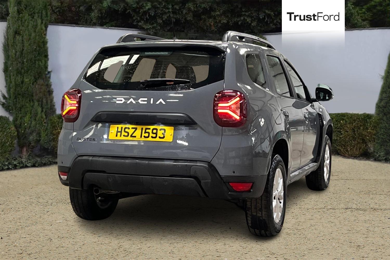 Dacia DUSTER Photo 3