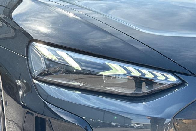 Audi e-tron GT Photo 18