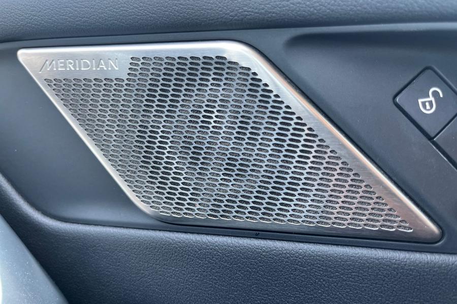 Jaguar I-PACE Photo autoimg-7813790924edad68d5d0a9a77fa9748b9b696aa4.jpg