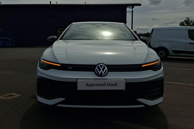 Volkswagen Golf Photo 45