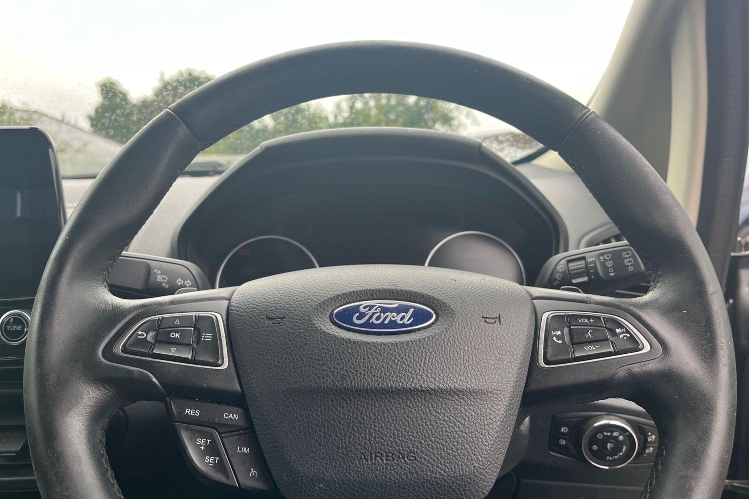 Ford ECOSPORT Photo 11