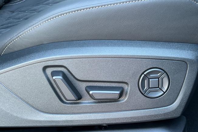 AUDI Q4 e-tron Photo 26